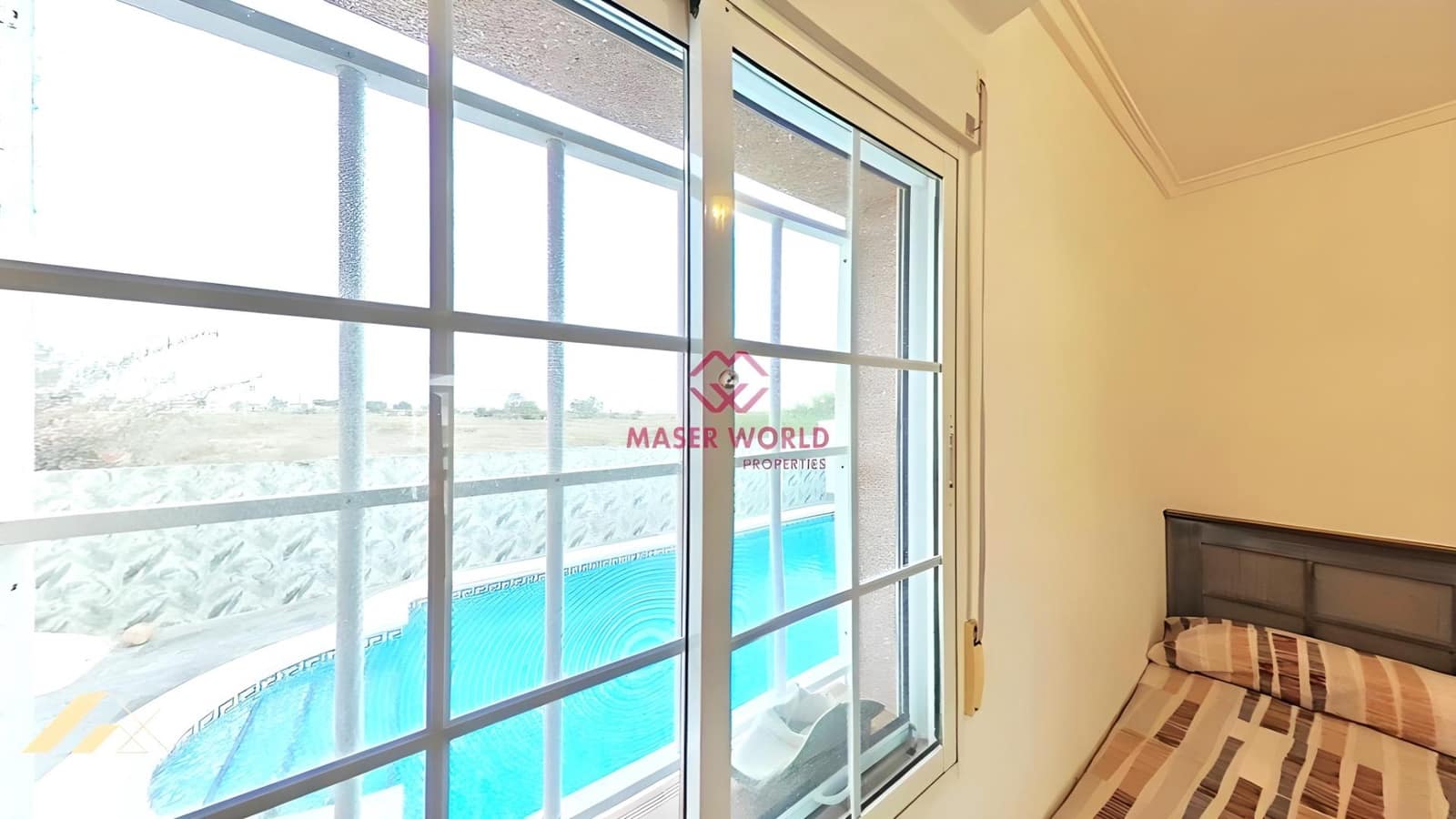 Chalet de 3 habitaciones en San Luis en venta con piscina garaje - 335.000 € (Ref: 9347238)