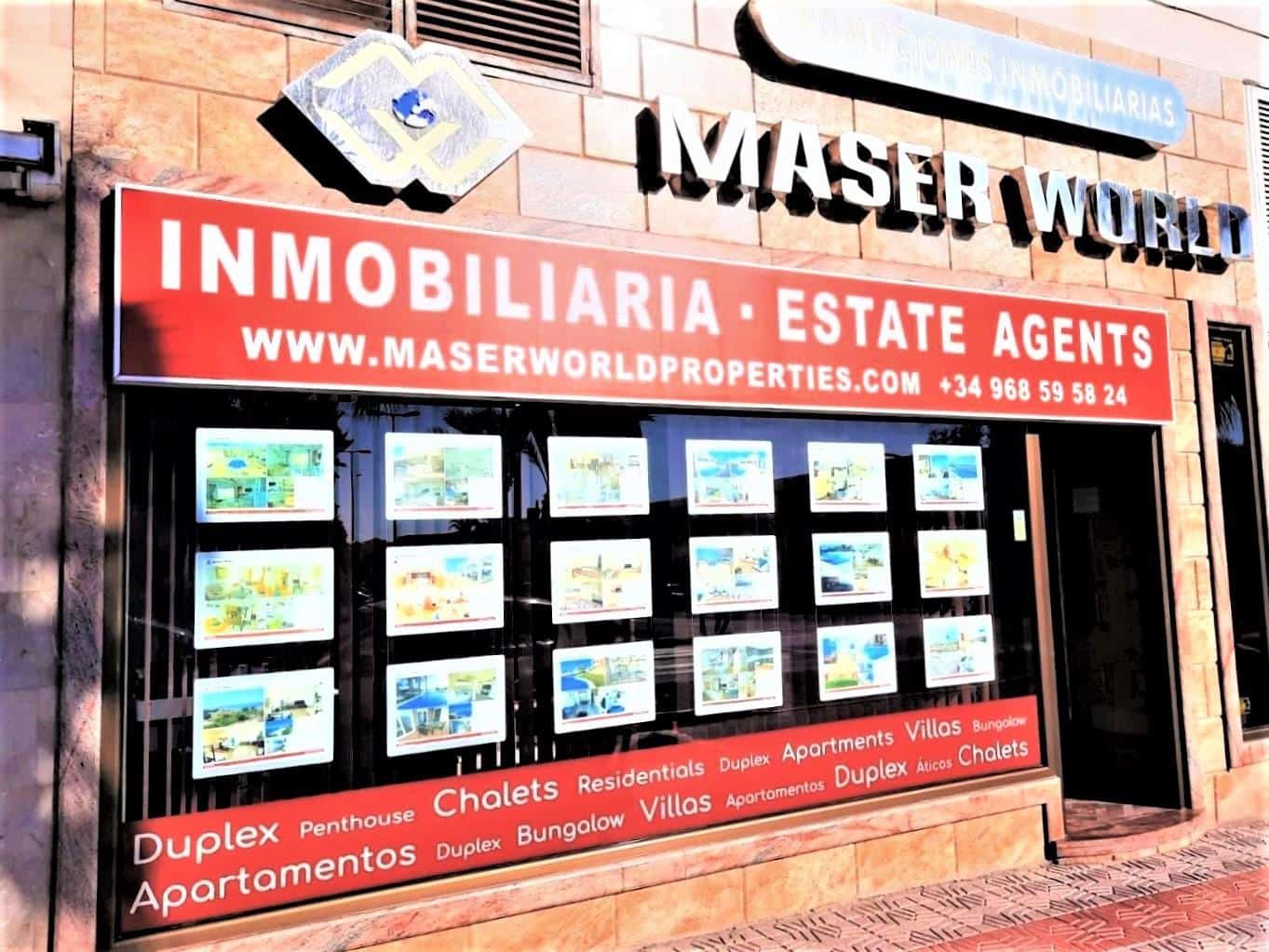 Chalet de 8 habitaciones en Isla Plana en venta con piscina garaje - 1.661.000 € (Ref: 9400854)