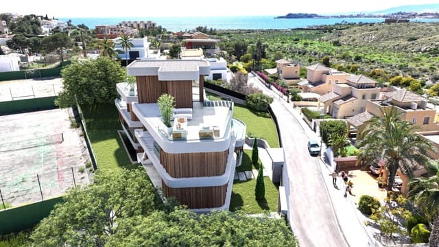 Chalet de 8 habitaciones en Isla Plana, Cartagena en venta con piscina garaje - 1.661.000 € (Ref: 9400854)