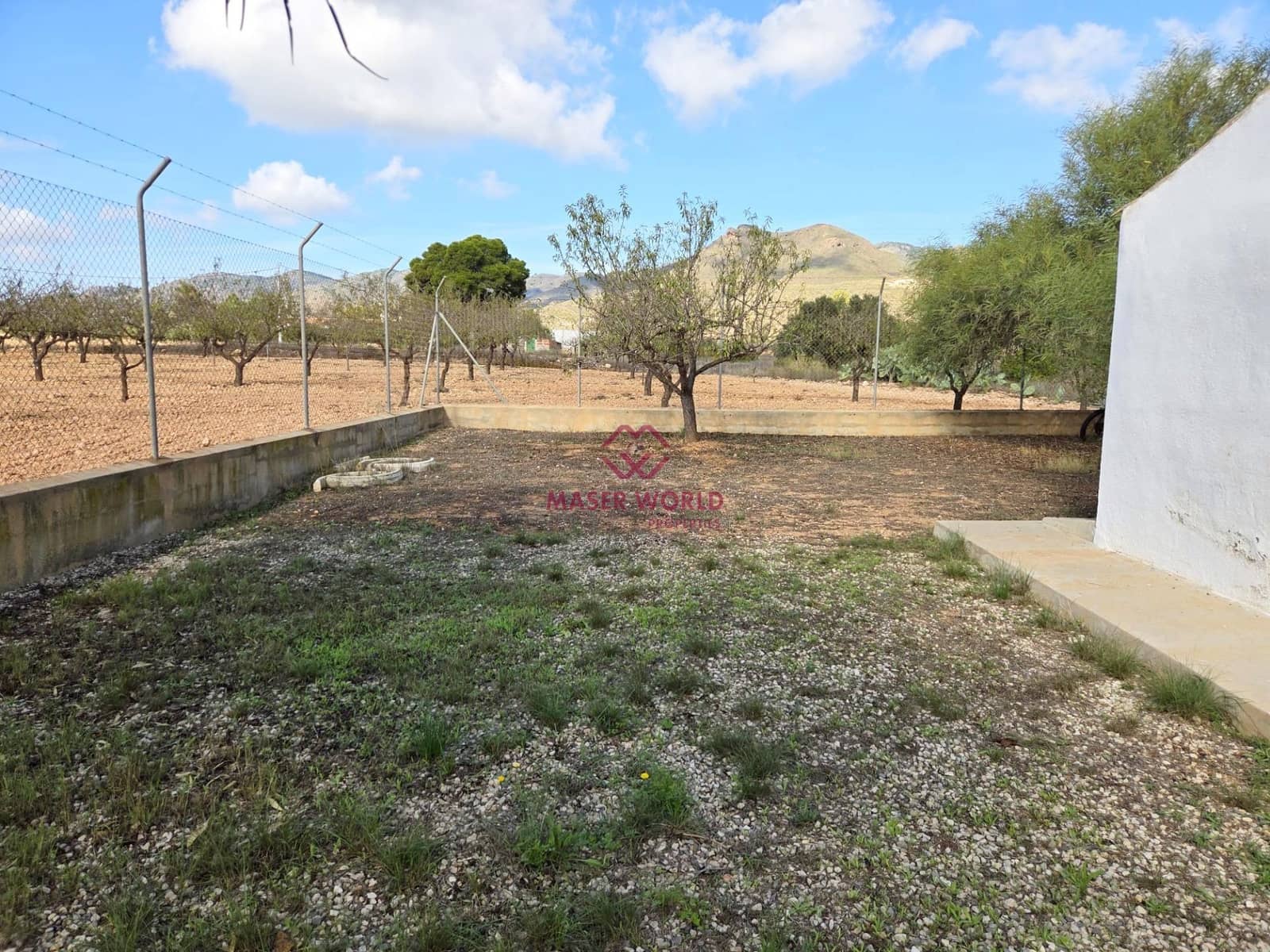 3 slaapkamer Finca/Landhuis te koop in Morata met garage - € 120.000 (Ref: 9407948)