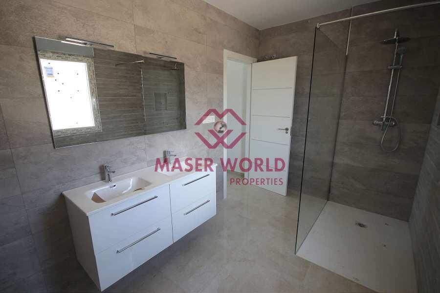 4 Zimmer Villa zu verkaufen in Pinoso mit Pool Garage - 491.000 € (Ref: 9446253)