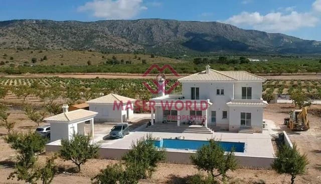 4 Zimmer Villa zu verkaufen in Pinoso mit Pool Garage - 491.000 € (Ref: 9446253)