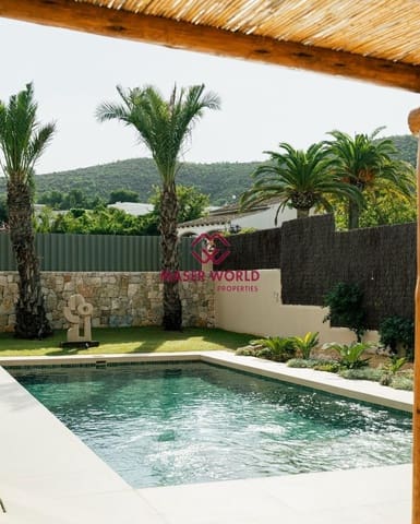 3 sypialnia Willa na sprzedaż w Javea / Xàbia z basenem - 1 375 000 € (Ref: 9446257)