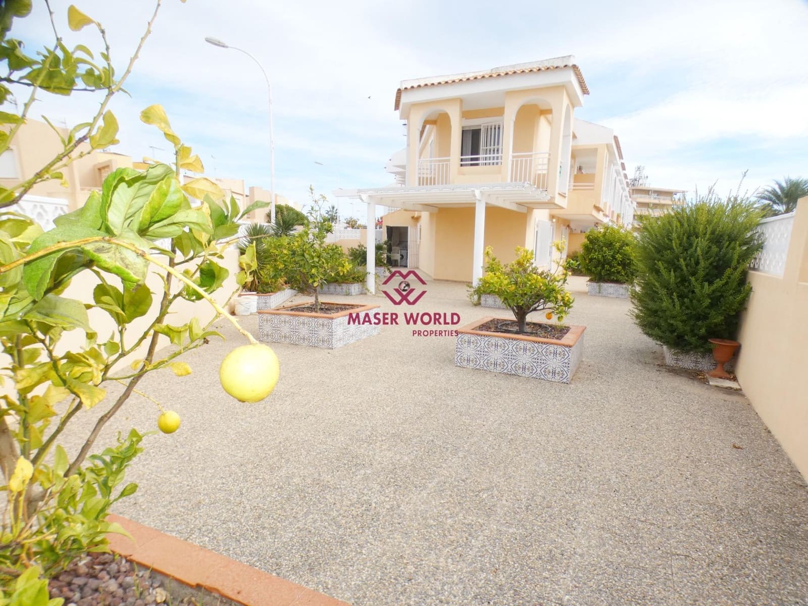 4 bedroom Apartment for sale in Puerto de Mazarron - € 272,000 (Ref: 9456172)
