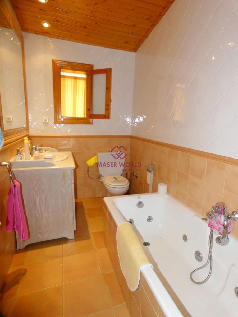 5 bedroom Apartment for sale in Puerto de Mazarron - € 220,000 (Ref: 9488328)