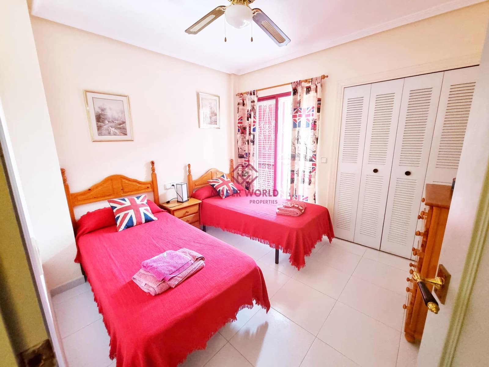 2 bedroom Apartment for sale in Puerto de Mazarron with pool - € 249,000 (Ref: 9488329)