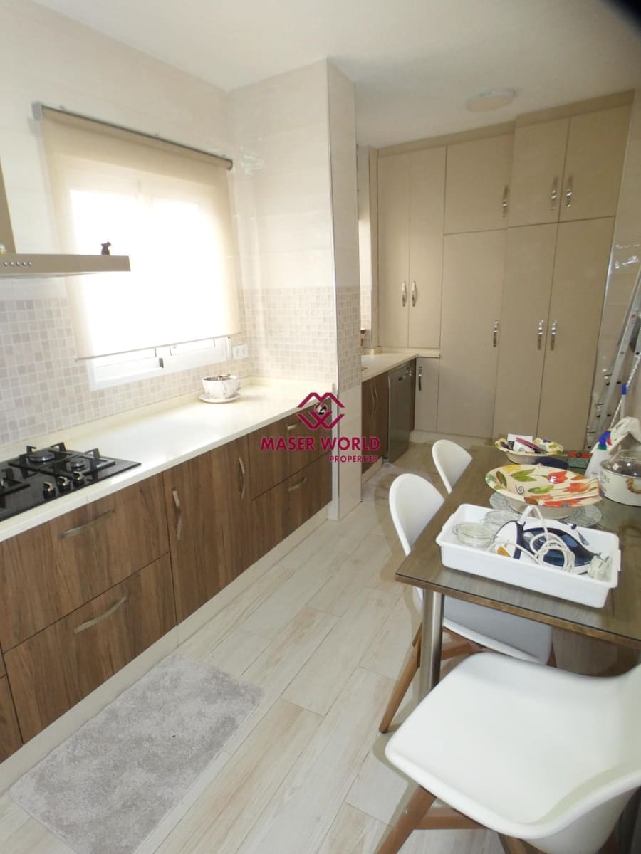 3 bedroom Flat for sale in Puerto de Mazarron with pool garage - € 176,000 (Ref: 9497134)