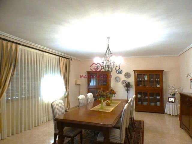 5 bedroom Villa for sale in Isla Plana, Cartagena with pool garage - € 600,000 (Ref: 9502202)