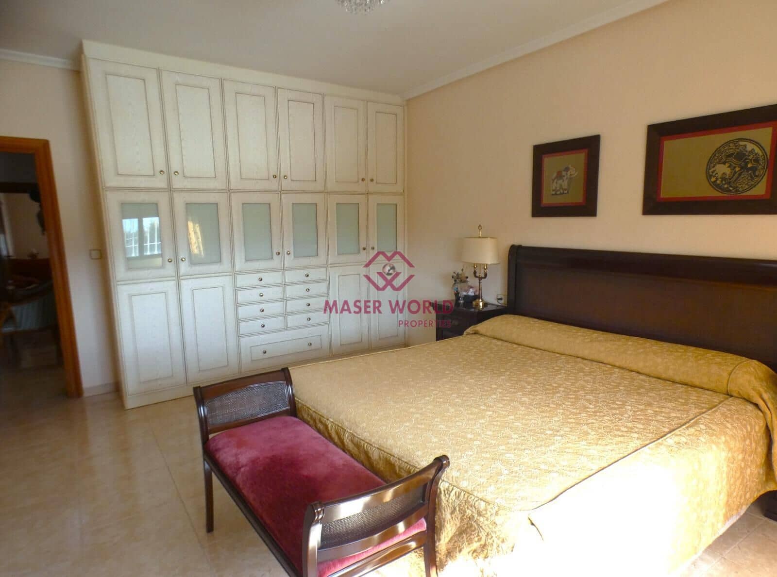 5 bedroom Villa for sale in Isla Plana with pool garage - € 600,000 (Ref: 9502202)