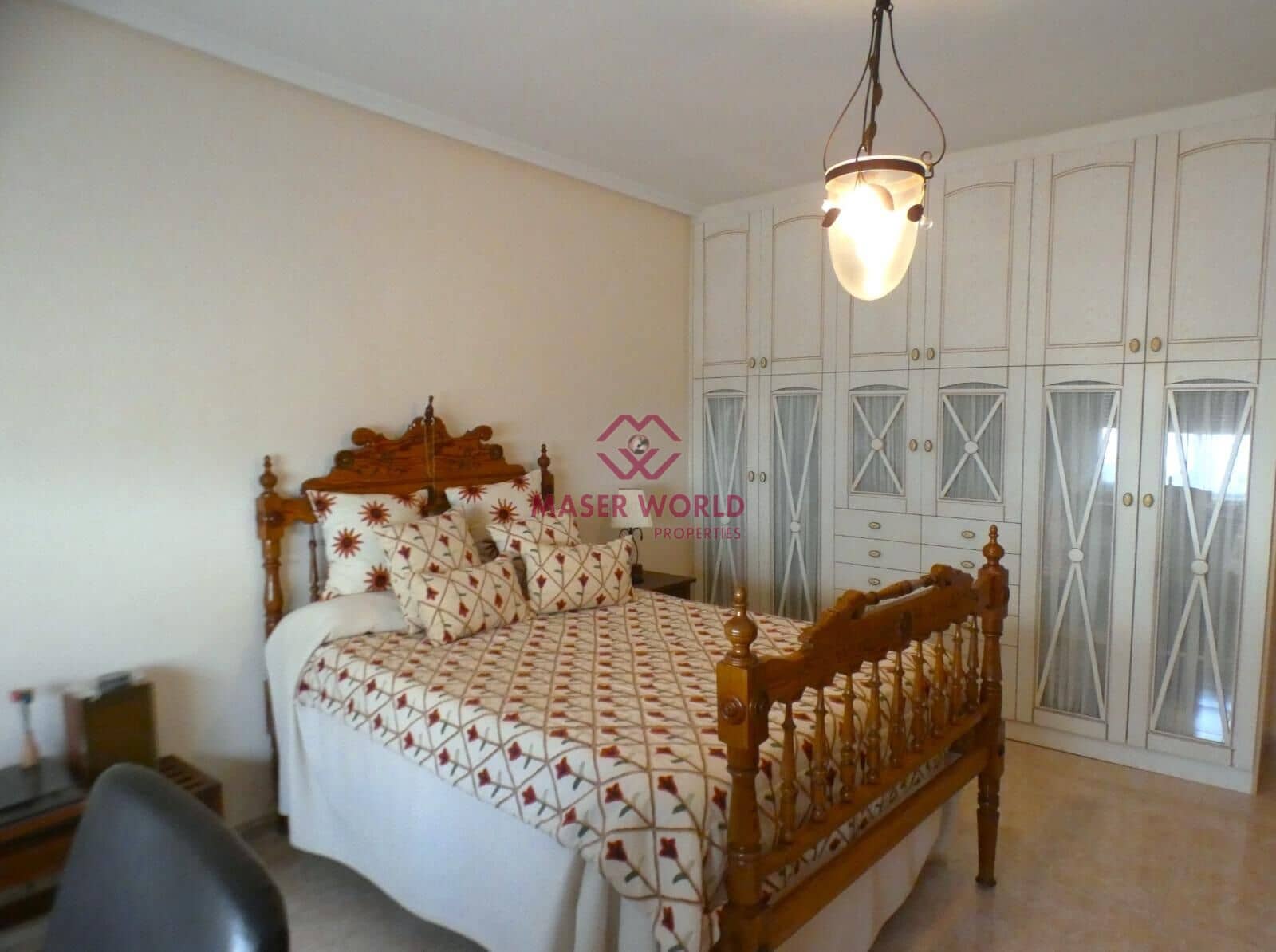 5 bedroom Villa for sale in Isla Plana with pool garage - € 600,000 (Ref: 9502202)