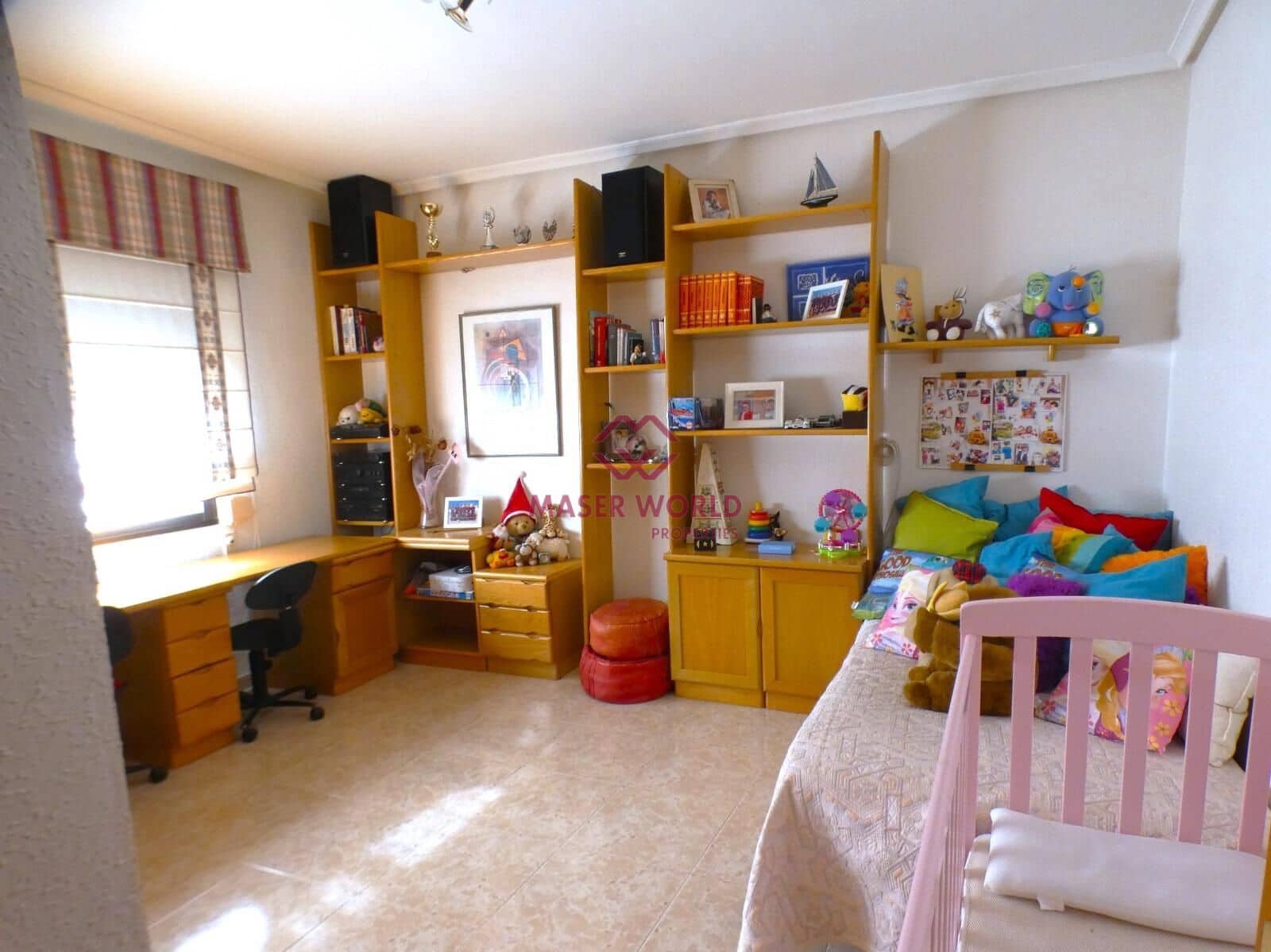 5 bedroom Villa for sale in Isla Plana with pool garage - € 600,000 (Ref: 9502202)