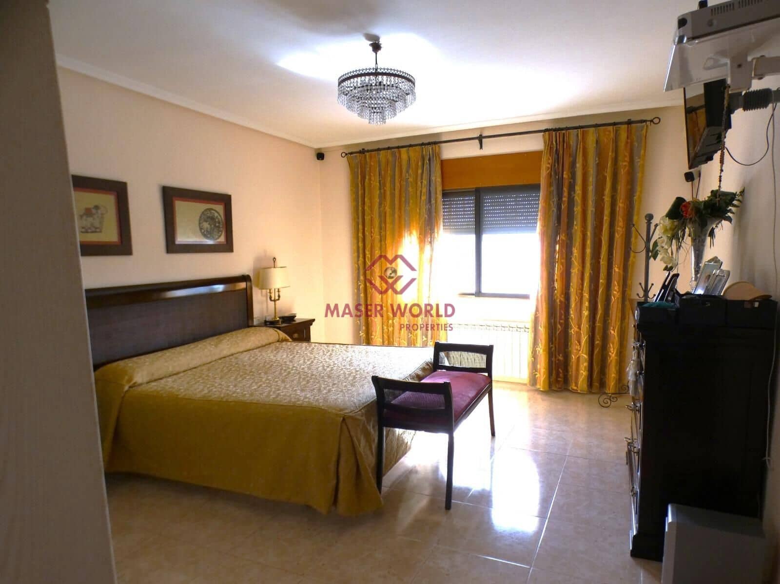 5 bedroom Villa for sale in Isla Plana with pool garage - € 600,000 (Ref: 9502202)