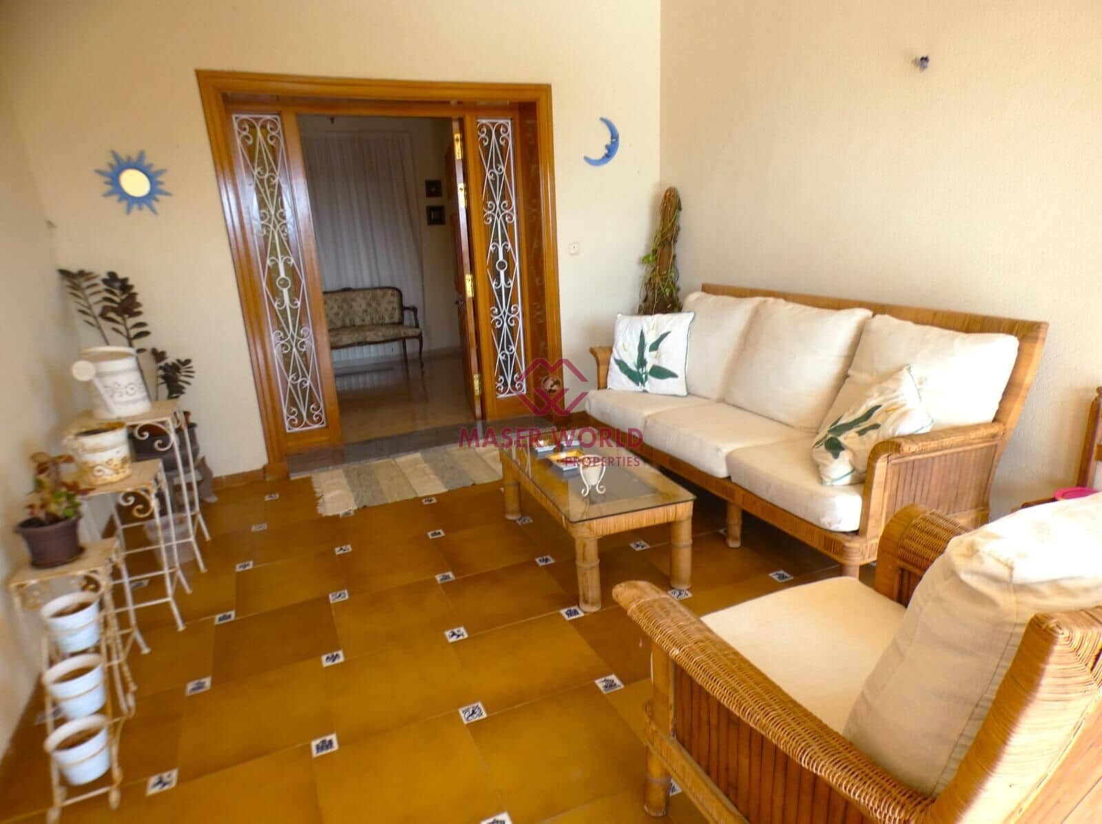 5 bedroom Villa for sale in Isla Plana with pool garage - € 600,000 (Ref: 9502202)