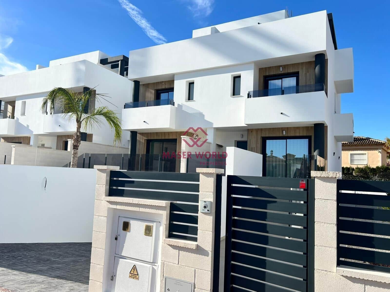 3 bedroom Semi-detached Villa for sale in Benferri with garage - € 298,000 (Ref: 9548114)