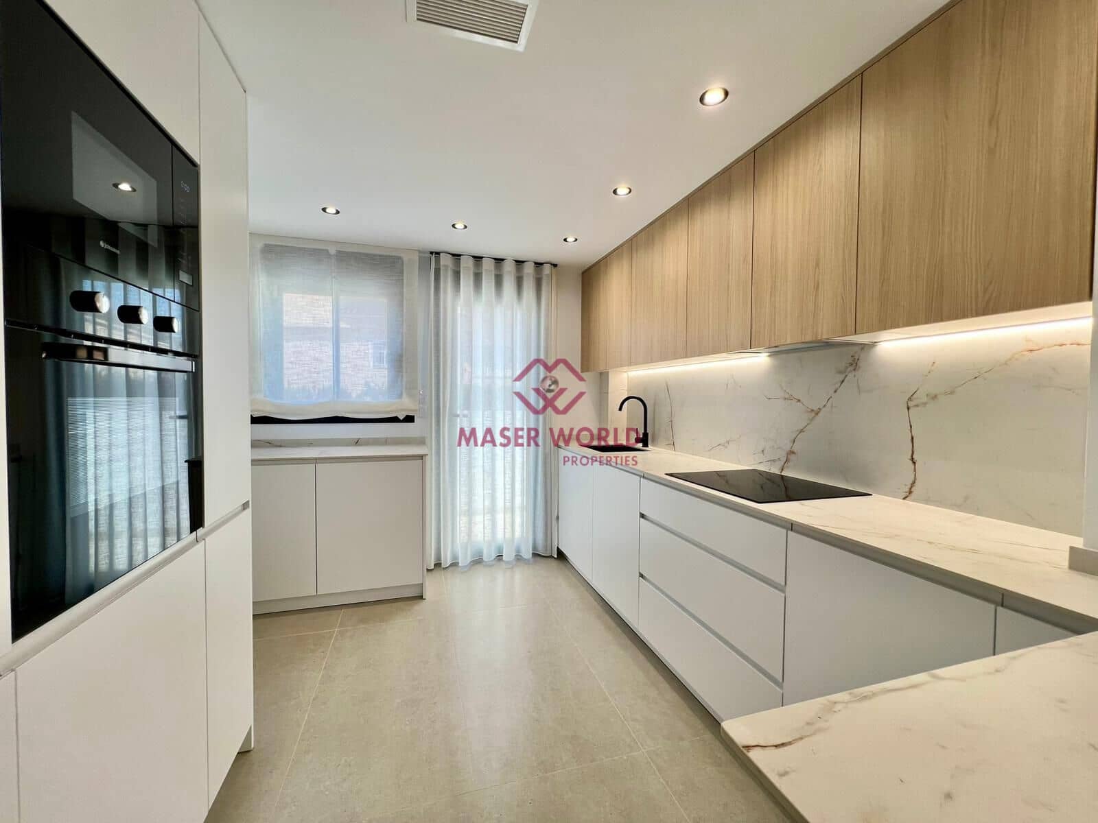 3 bedroom Semi-detached Villa for sale in Benferri with garage - € 298,000 (Ref: 9548114)