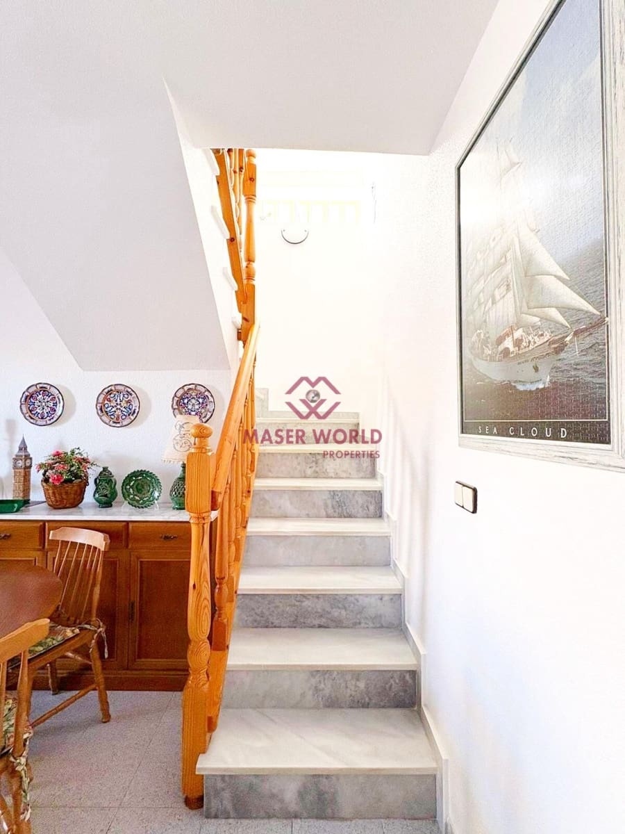 4 bedroom Villa for sale in Puerto de Mazarron with pool - € 305,000 (Ref: 9604915)