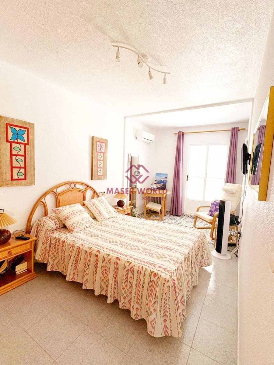 4 bedroom Villa for sale in Puerto de Mazarron with pool - € 305,000 (Ref: 9604915)