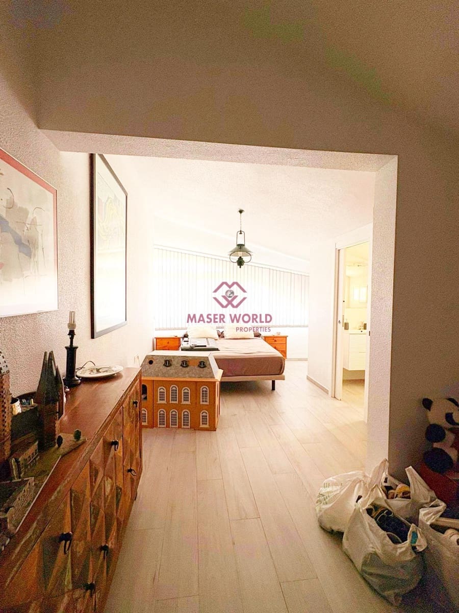 4 bedroom Villa for sale in Puerto de Mazarron with pool - € 305,000 (Ref: 9604915)