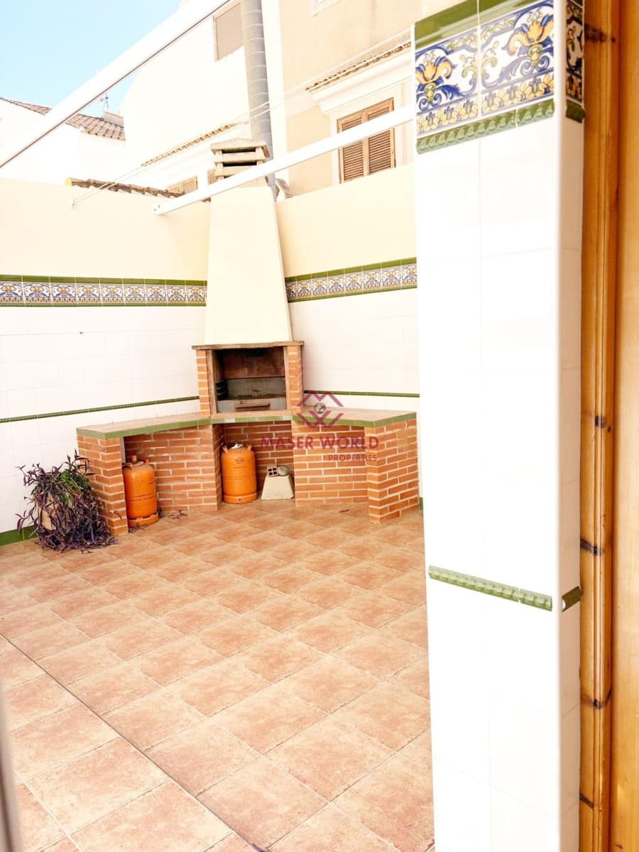 4 bedroom Villa for sale in Puerto de Mazarron with pool - € 305,000 (Ref: 9604915)