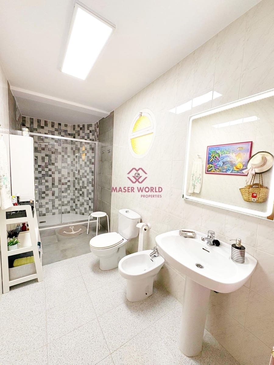 4 bedroom Villa for sale in Puerto de Mazarron with pool - € 305,000 (Ref: 9604915)