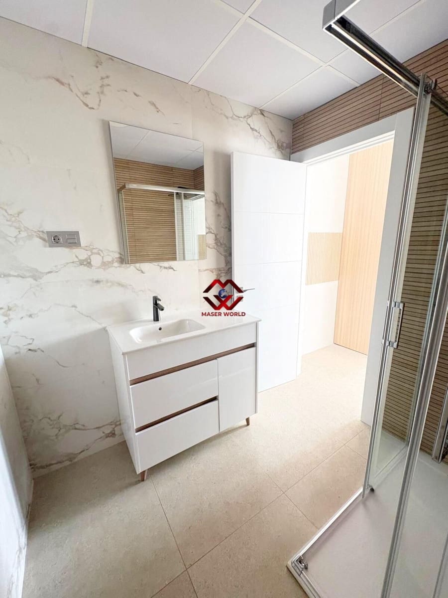 2 bedroom Apartment for sale in Alamillo with pool - € 135,000 (Ref: 9644942)