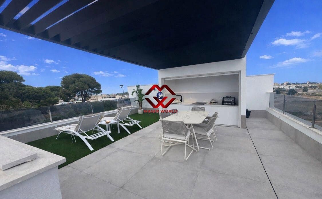 Chalet de 4 habitaciones en Santiago de la Ribera en venta con piscina garaje - 699.900 € (Ref: 9651868)