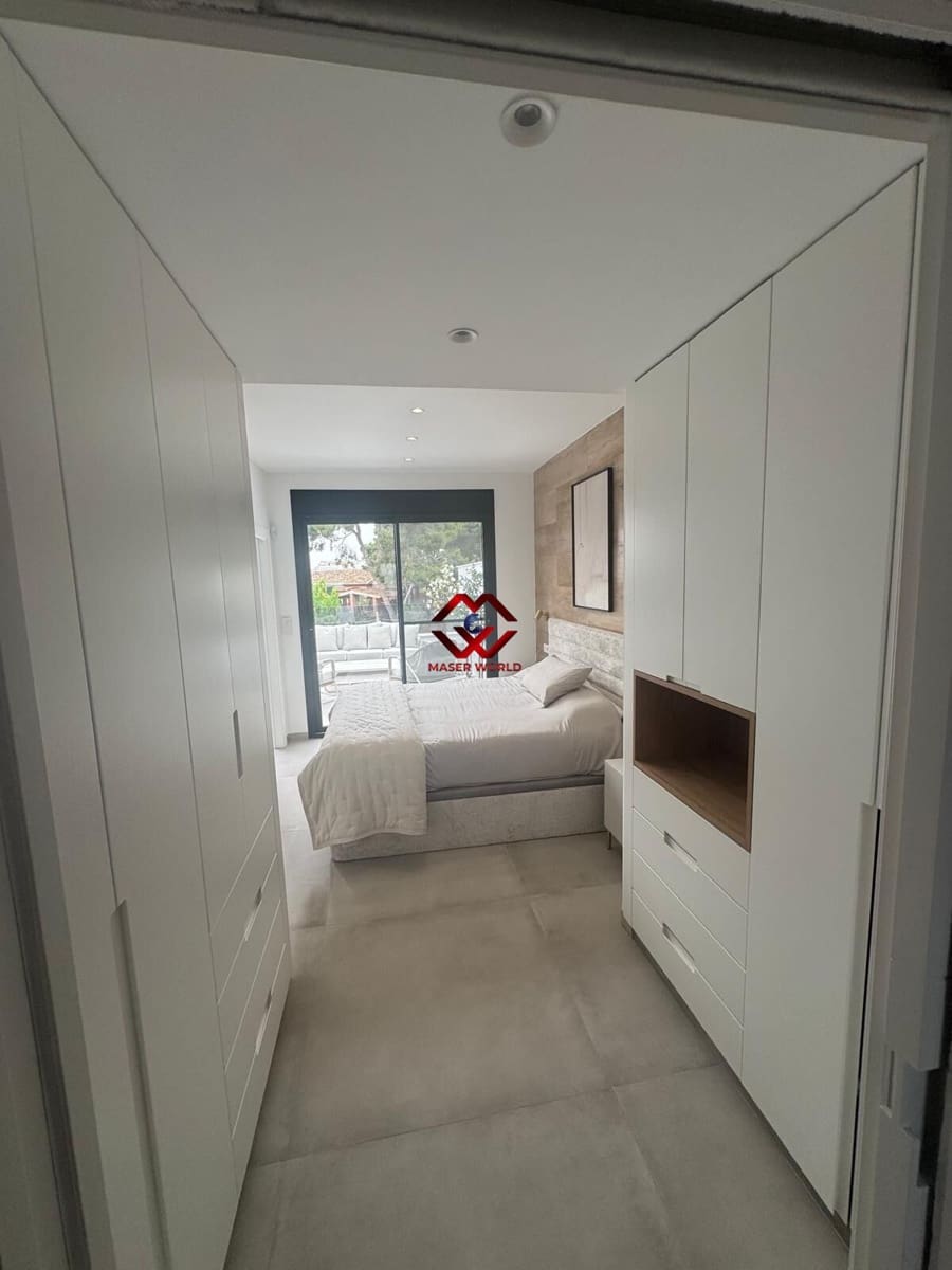 Chalet de 4 habitaciones en Santiago de la Ribera en venta con piscina garaje - 699.900 € (Ref: 9651868)