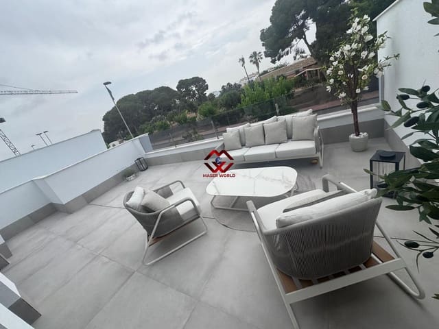 Chalet de 4 habitaciones en Santiago de la Ribera, San Javier en venta con piscina garaje - 699.900 € (Ref: 9651868)