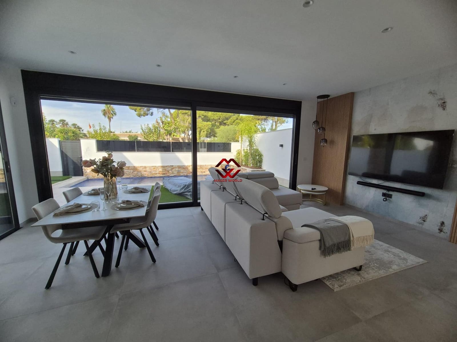 Chalet de 4 habitaciones en Santiago de la Ribera en venta con piscina garaje - 699.900 € (Ref: 9651868)