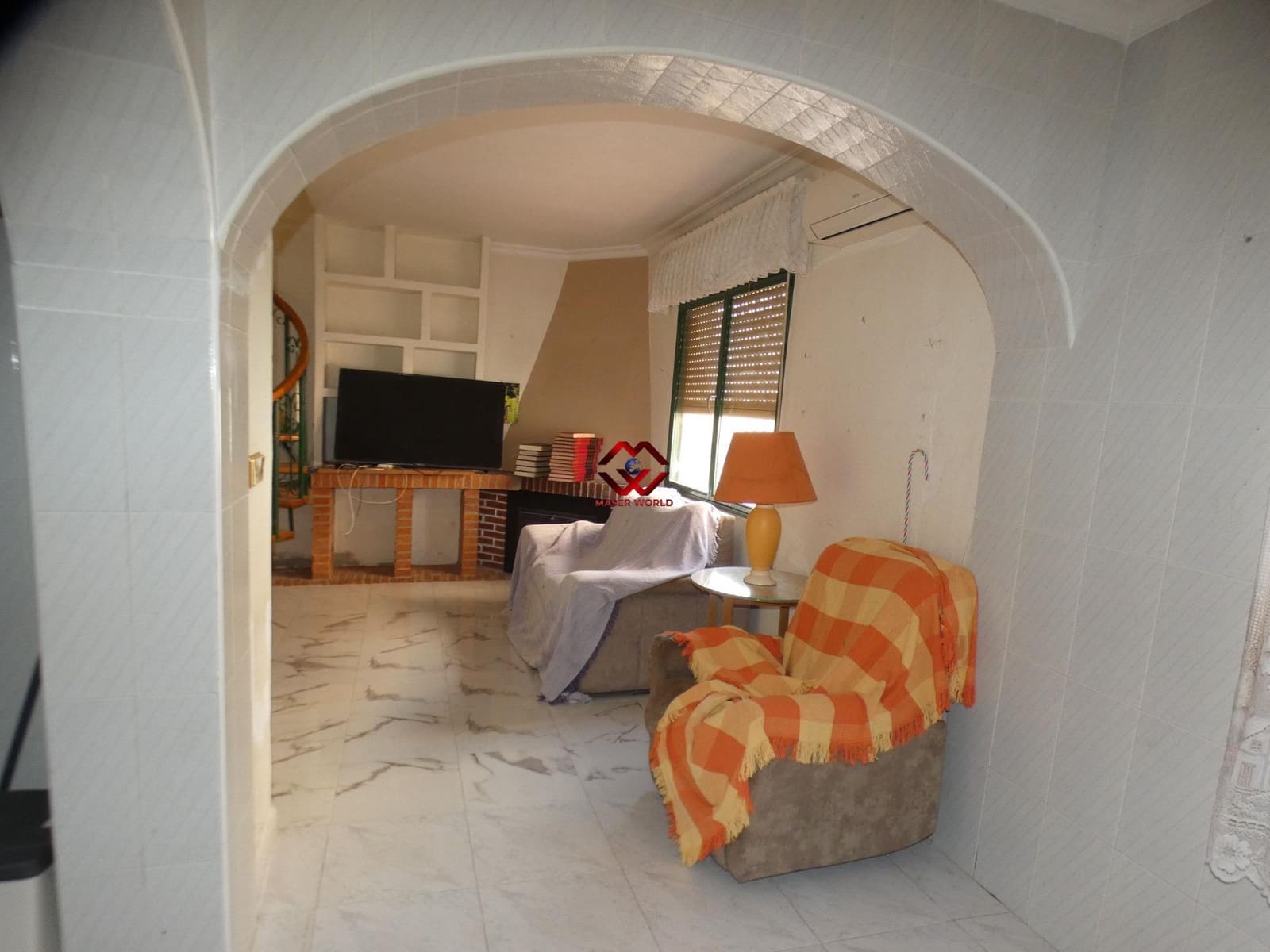 5 bedroom Villa for sale in Puerto de Mazarron - € 215,000 (Ref: 9679791)