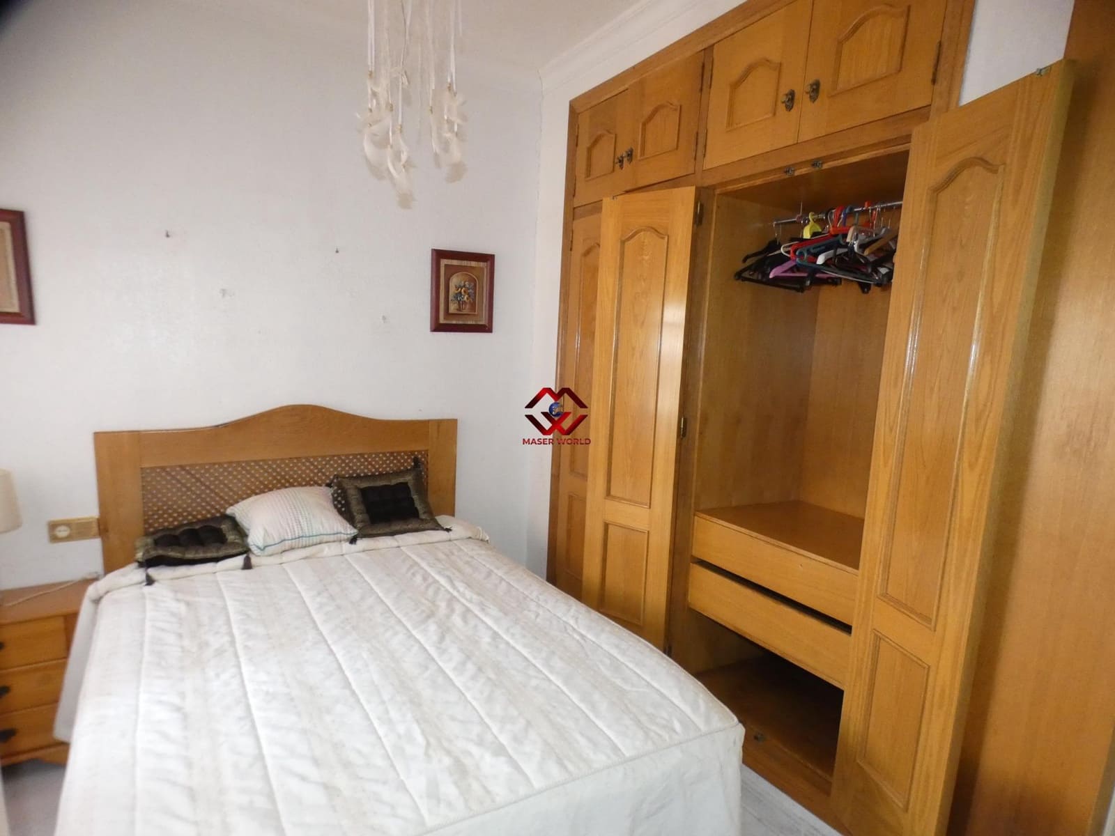 5 bedroom Villa for sale in Puerto de Mazarron - € 215,000 (Ref: 9679791)