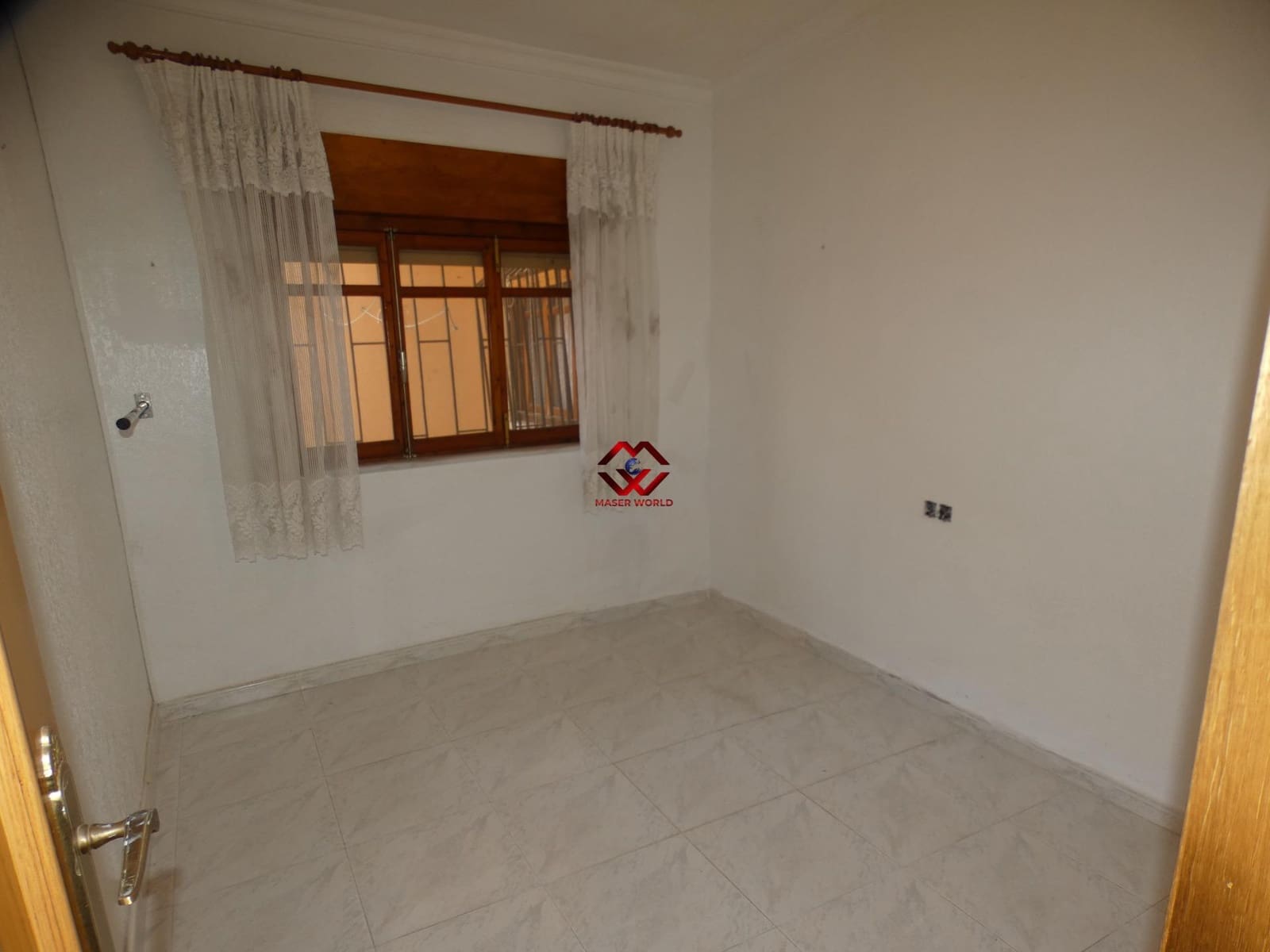 5 bedroom Villa for sale in Puerto de Mazarron - € 215,000 (Ref: 9679791)