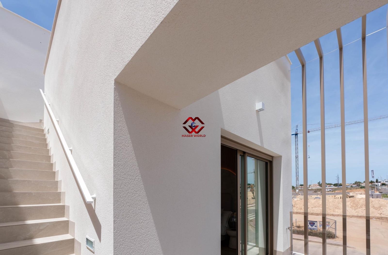 3 soveværelse Semi-Rækkehus til salg i Los Alcazares med swimmingpool - € 630.000 (Ref: 9701580)