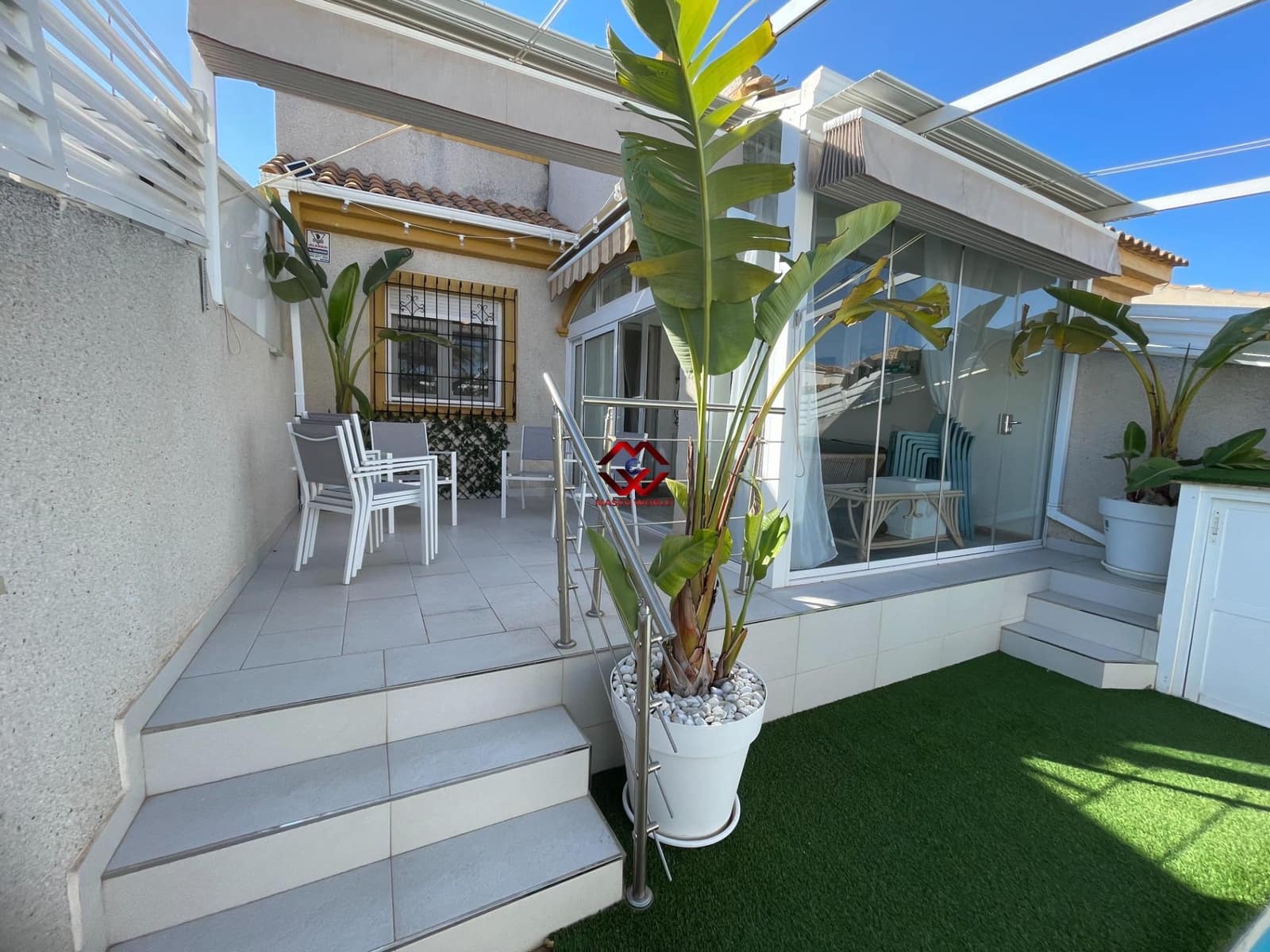 3 soveværelse Rækkehus til salg i Torre de la Horadada med swimmingpool - € 399.000 (Ref: 9758900)