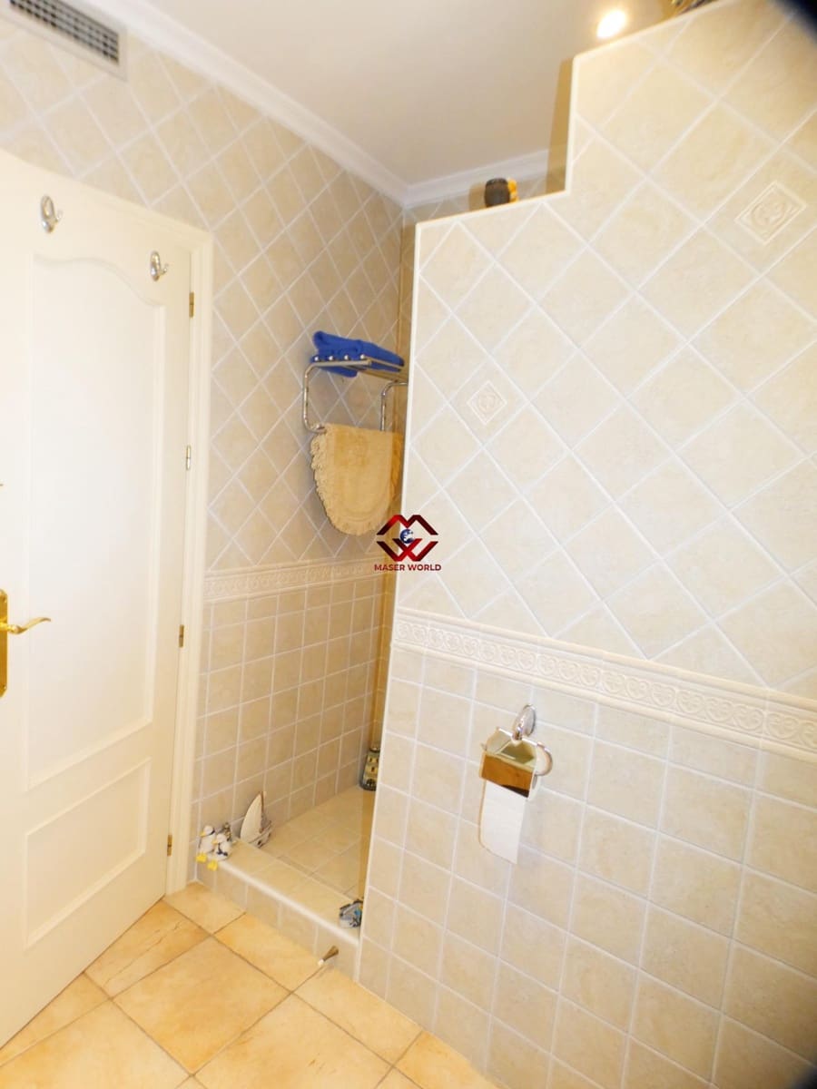 5 chambre Villa/Maison à vendre à Leiva avec piscine garage - 535 000 € (Ref: 9783541)