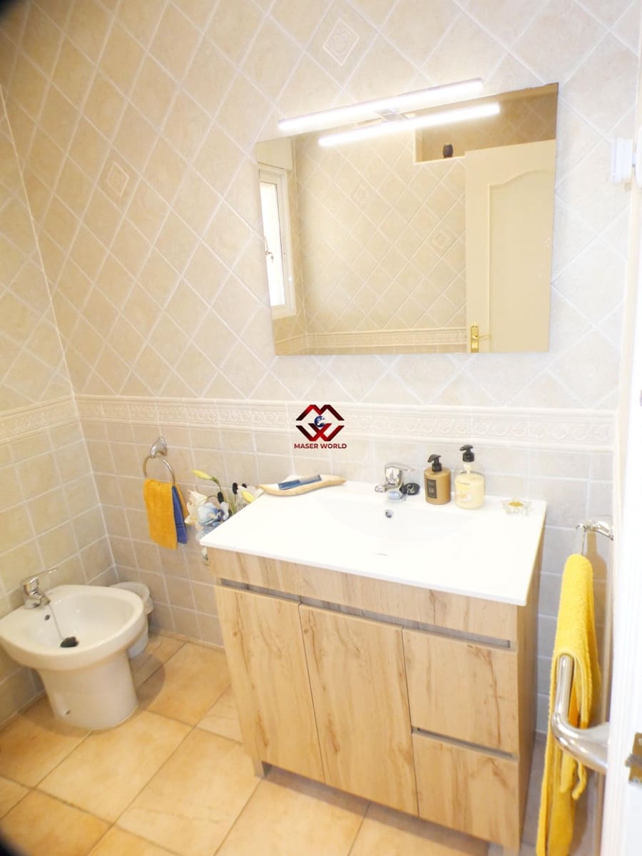 5 chambre Villa/Maison à vendre à Leiva avec piscine garage - 535 000 € (Ref: 9783541)