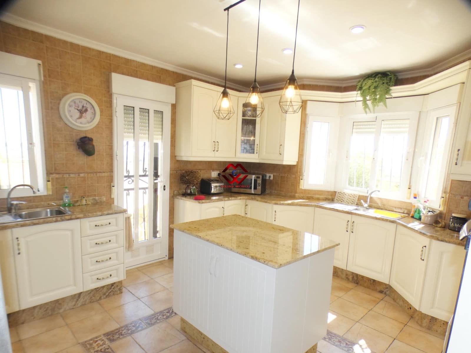 5 chambre Villa/Maison à vendre à Leiva avec piscine garage - 535 000 € (Ref: 9783541)