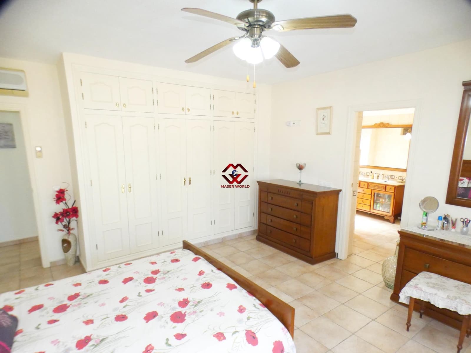 5 chambre Villa/Maison à vendre à Leiva avec piscine garage - 535 000 € (Ref: 9783541)