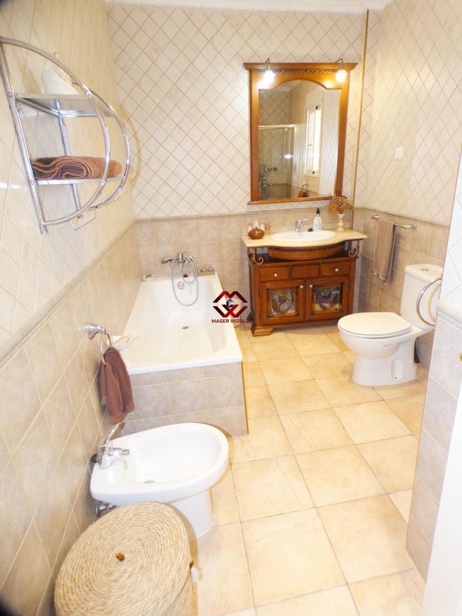 5 bedroom Villa for sale in Leiva with pool garage - € 535,000 (Ref: 9783541)