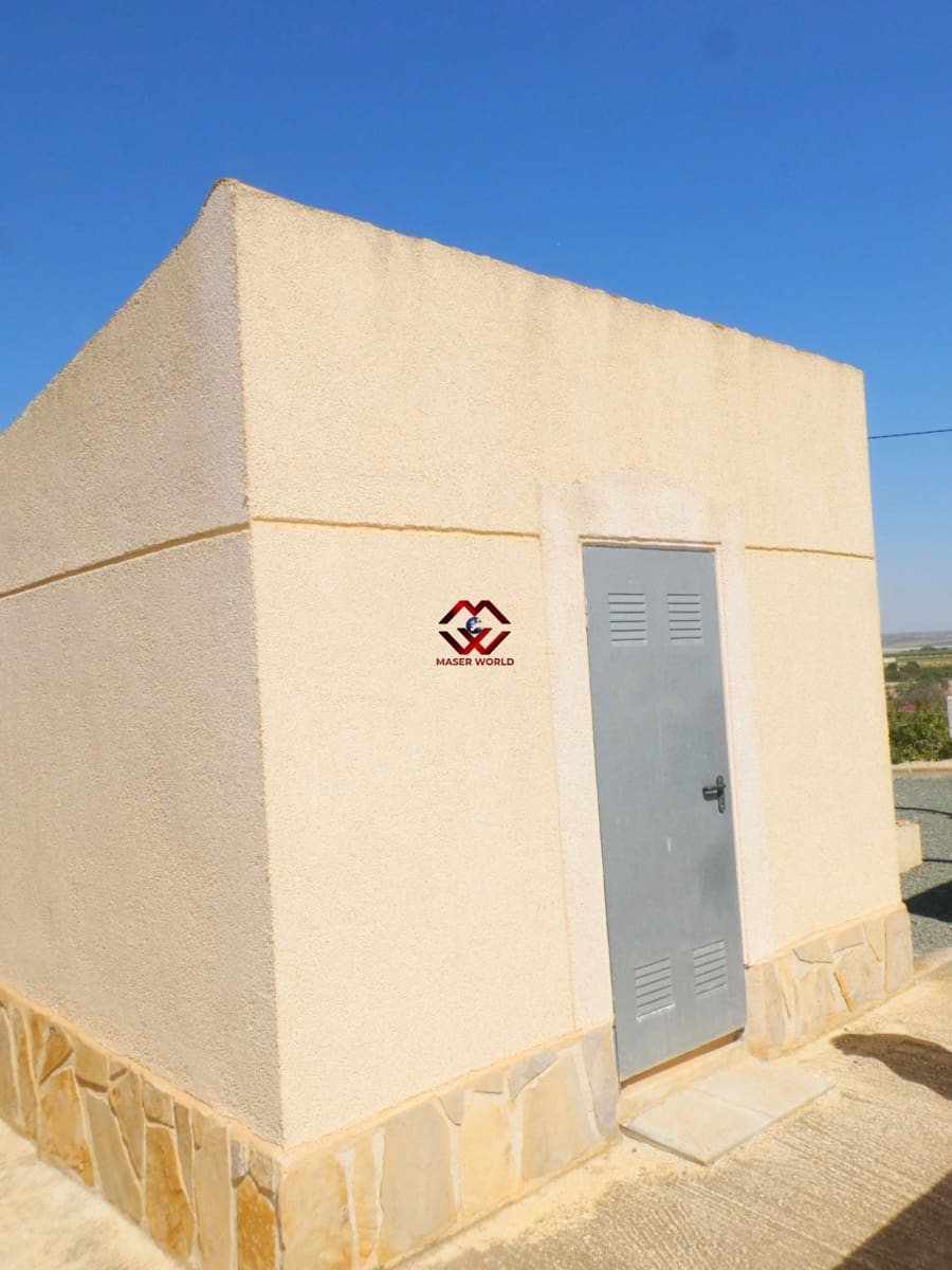 5 bedroom Villa for sale in Leiva with pool garage - € 535,000 (Ref: 9783541)