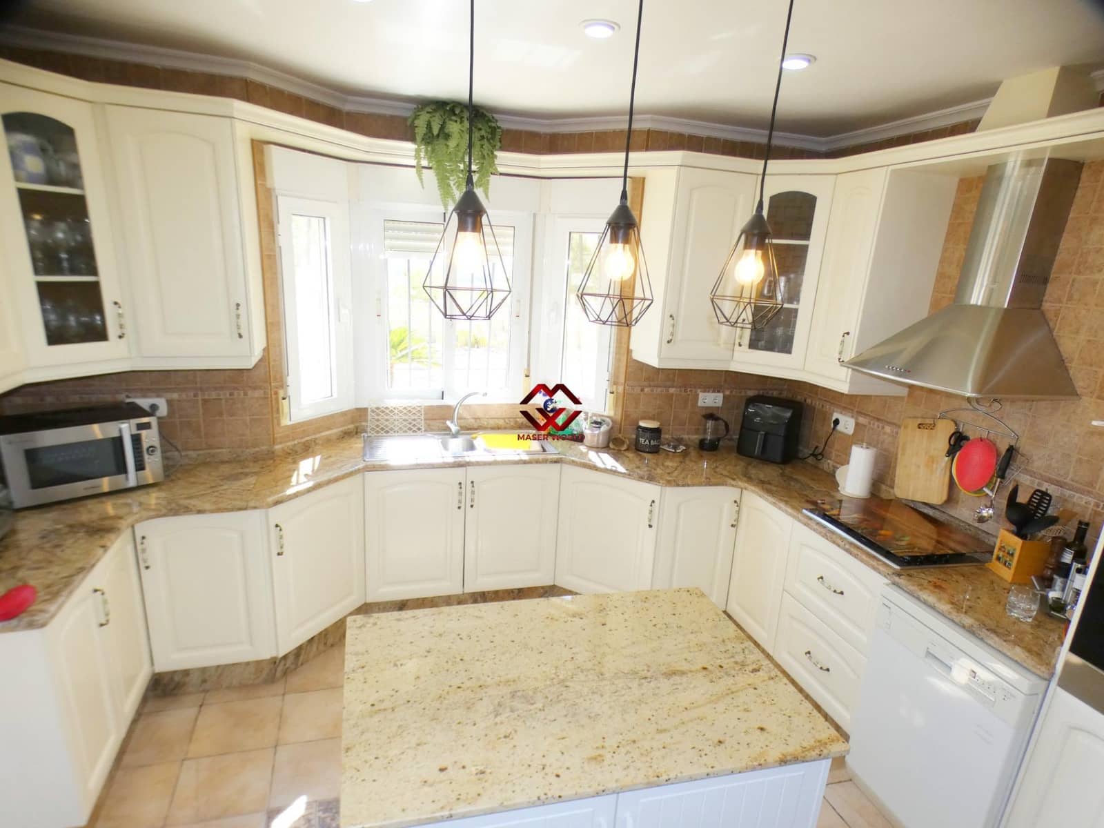 5 bedroom Villa for sale in Leiva with pool garage - € 535,000 (Ref: 9783541)