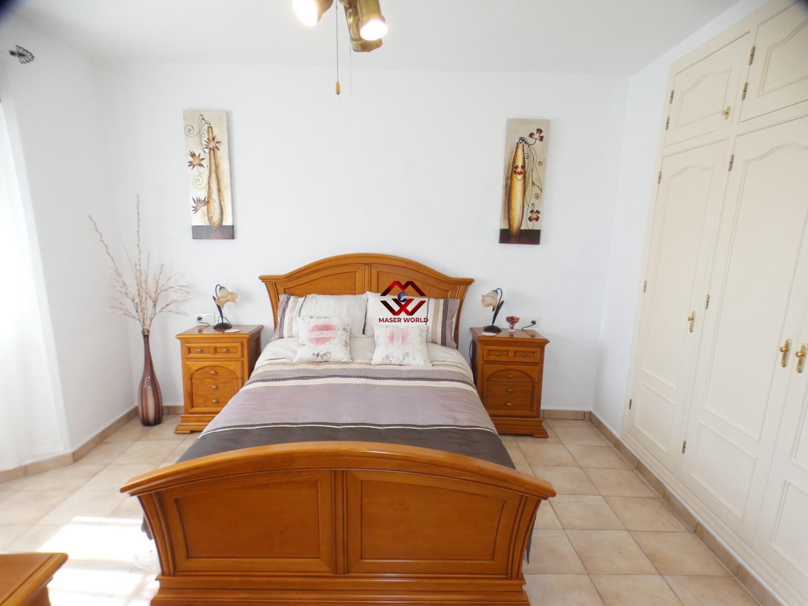 5 bedroom Villa for sale in Leiva with pool garage - € 535,000 (Ref: 9783541)