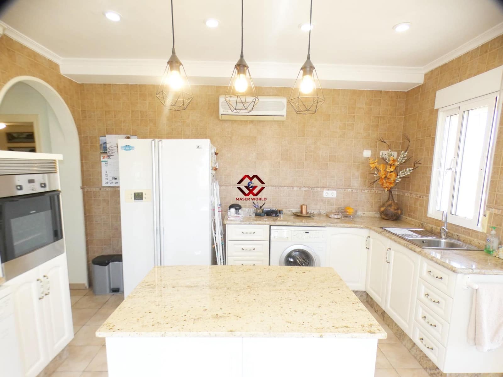 5 bedroom Villa for sale in Leiva with pool garage - € 535,000 (Ref: 9783541)