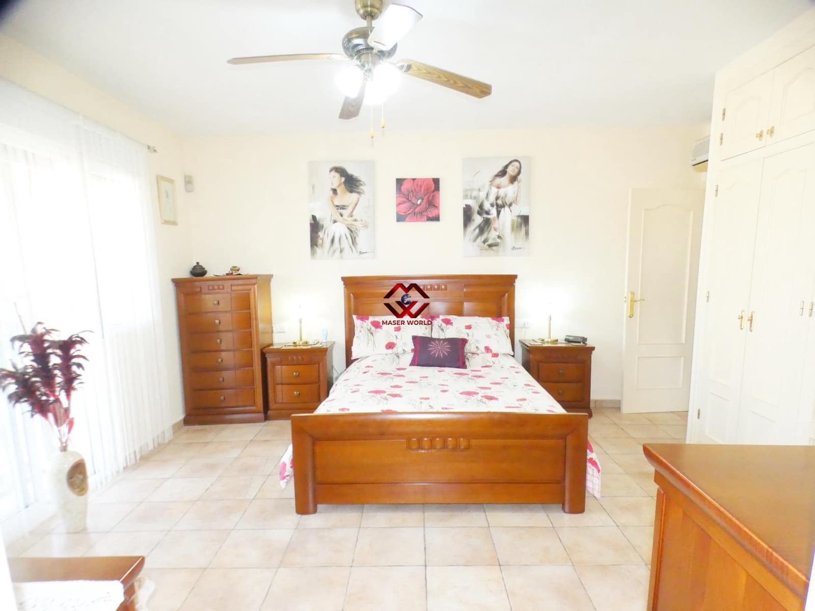 5 bedroom Villa for sale in Leiva with pool garage - € 535,000 (Ref: 9783541)