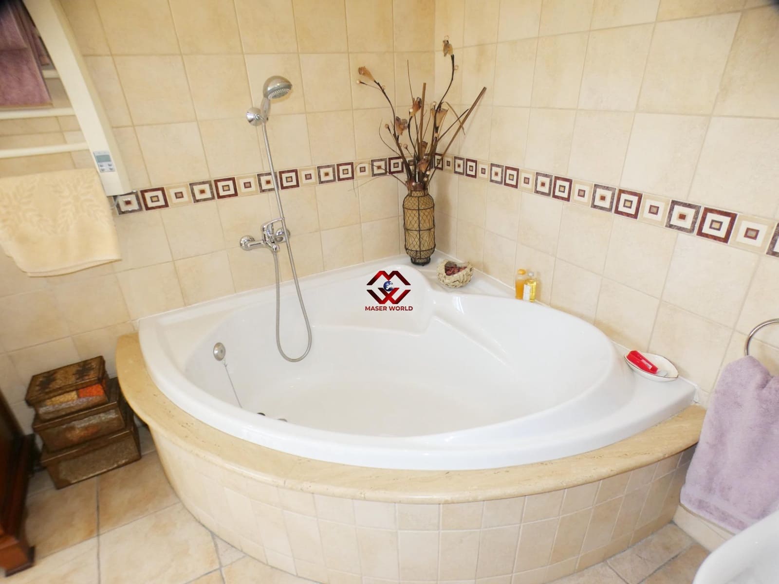 5 bedroom Villa for sale in Leiva with pool garage - € 535,000 (Ref: 9783541)