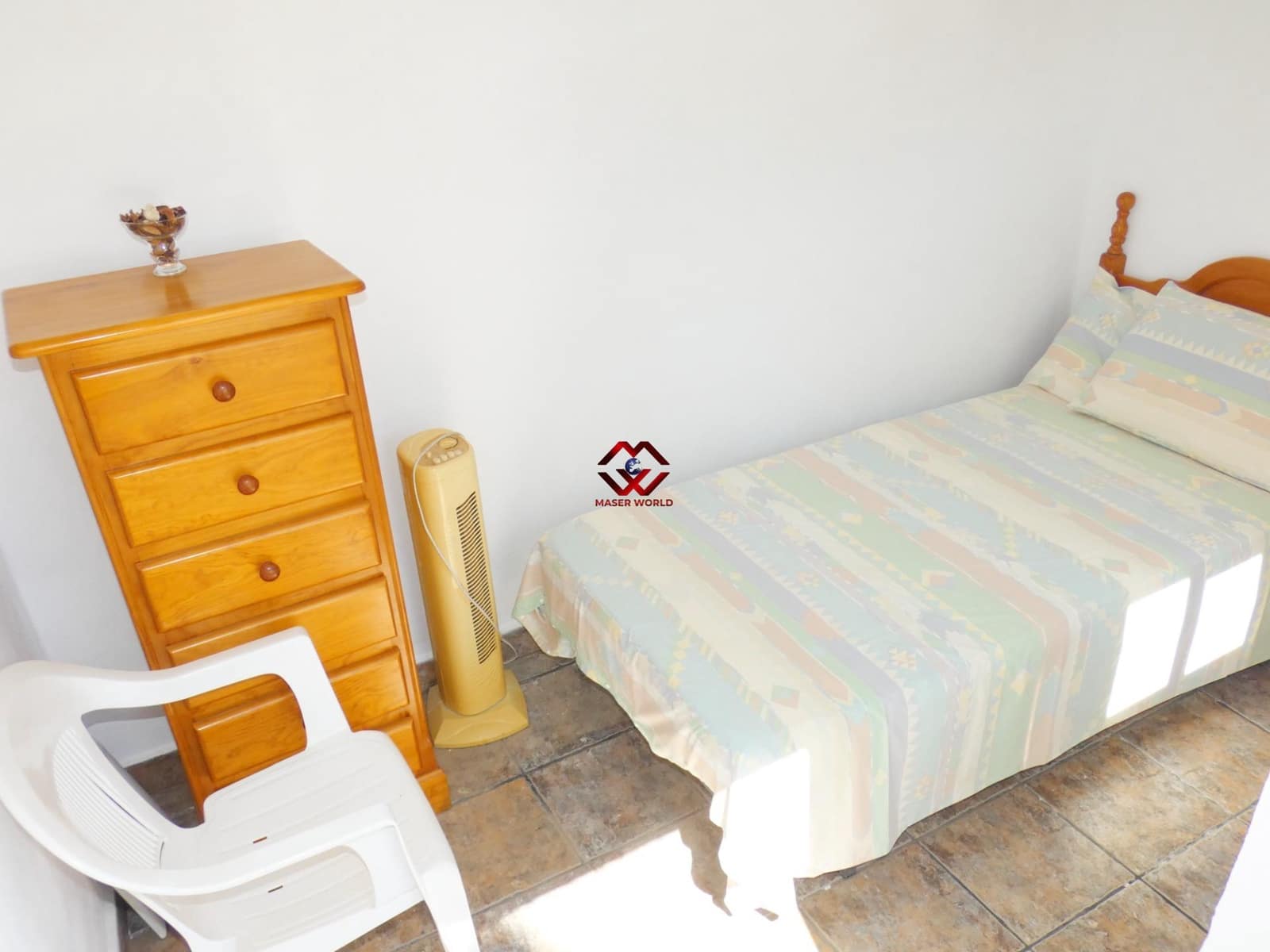 5 bedroom Villa for sale in Leiva with pool garage - € 535,000 (Ref: 9783541)