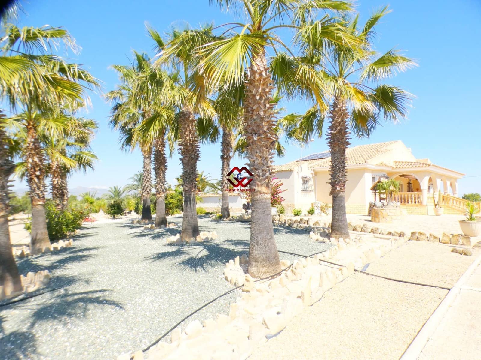 5 bedroom Villa for sale in Leiva with pool garage - € 535,000 (Ref: 9783541)