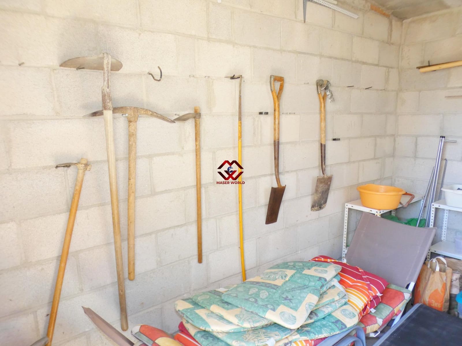 5 bedroom Villa for sale in Leiva with pool garage - € 535,000 (Ref: 9783541)