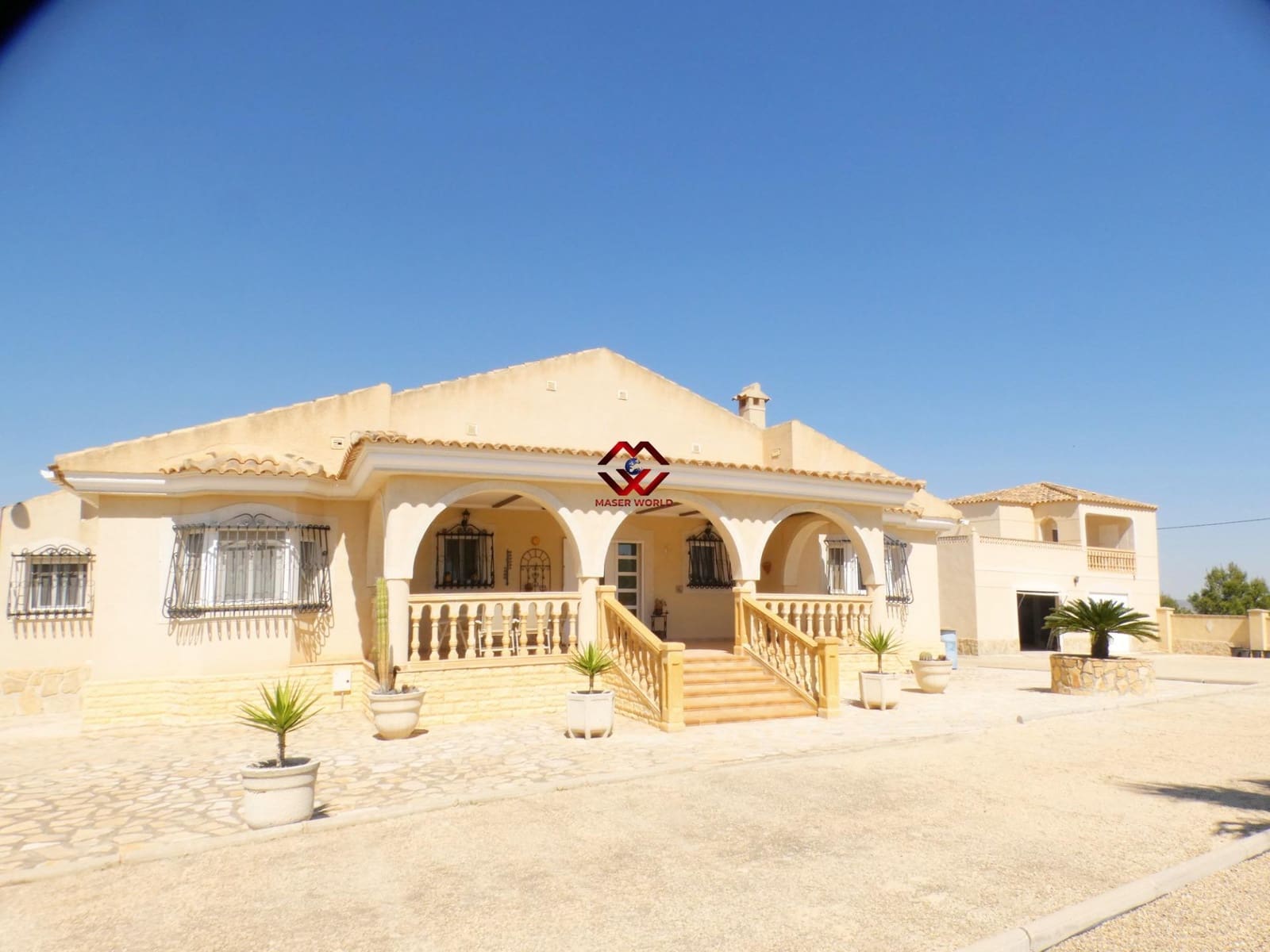 5 bedroom Villa for sale in Leiva with pool garage - € 535,000 (Ref: 9783541)