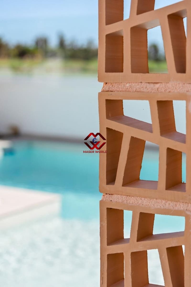 3 slaapkamer Villa te koop in Los Alcazares met zwembad garage - € 565.000 (Ref: 9783542)